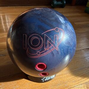 Storm ION Bowling Ball